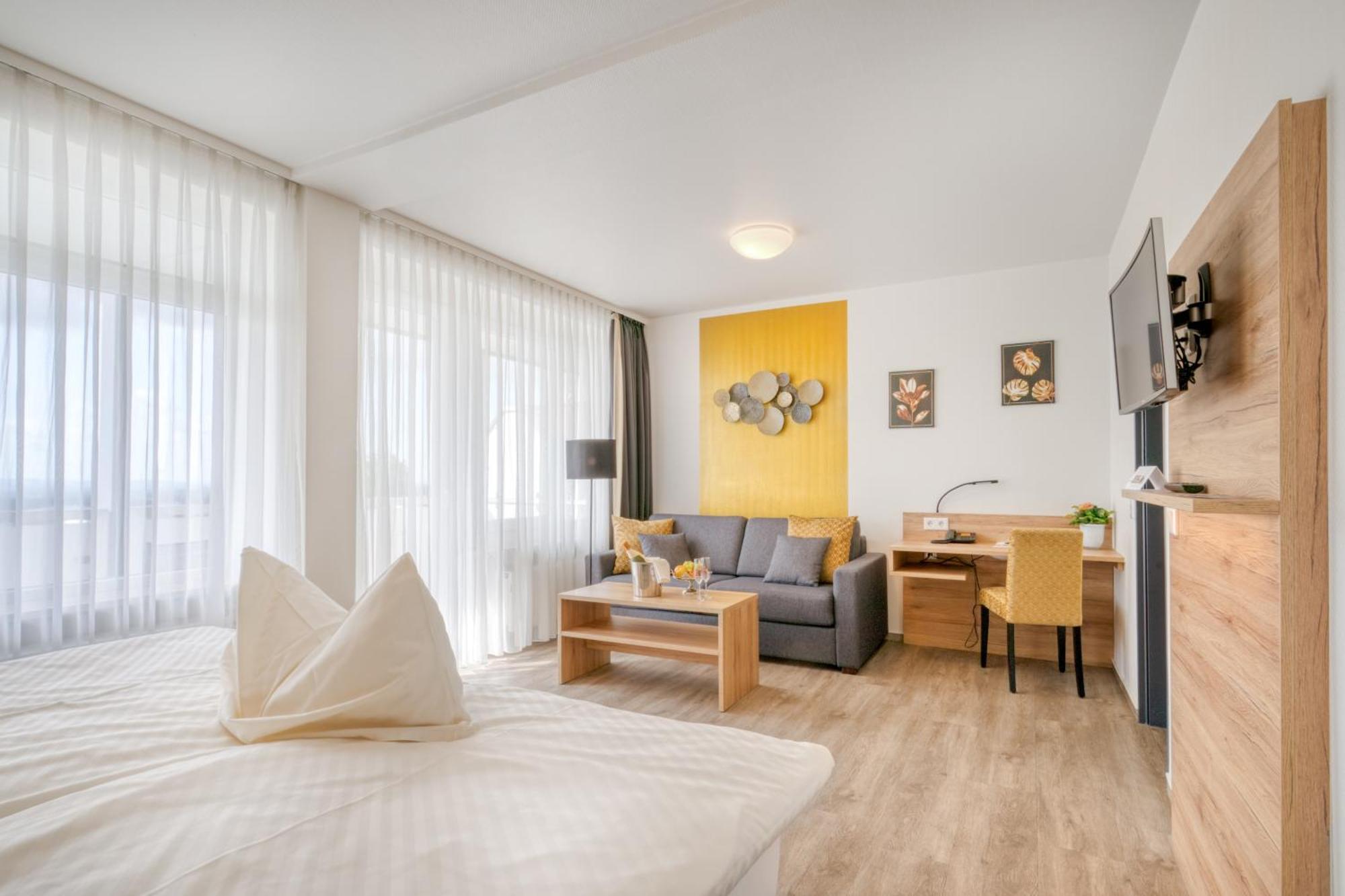 Hotel Wiehen-Therme Hullhorst Экстерьер фото