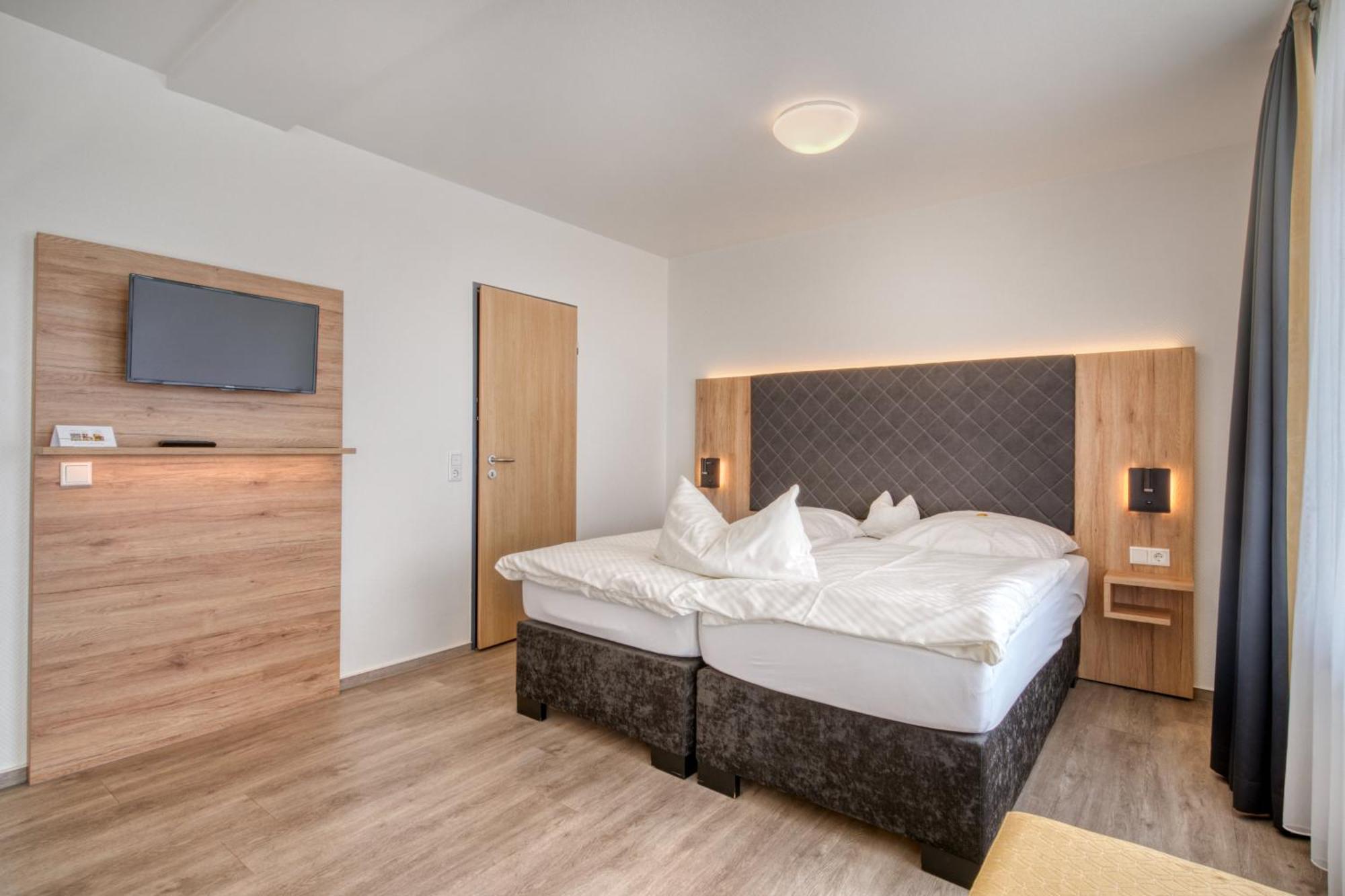 Hotel Wiehen-Therme Hullhorst Экстерьер фото
