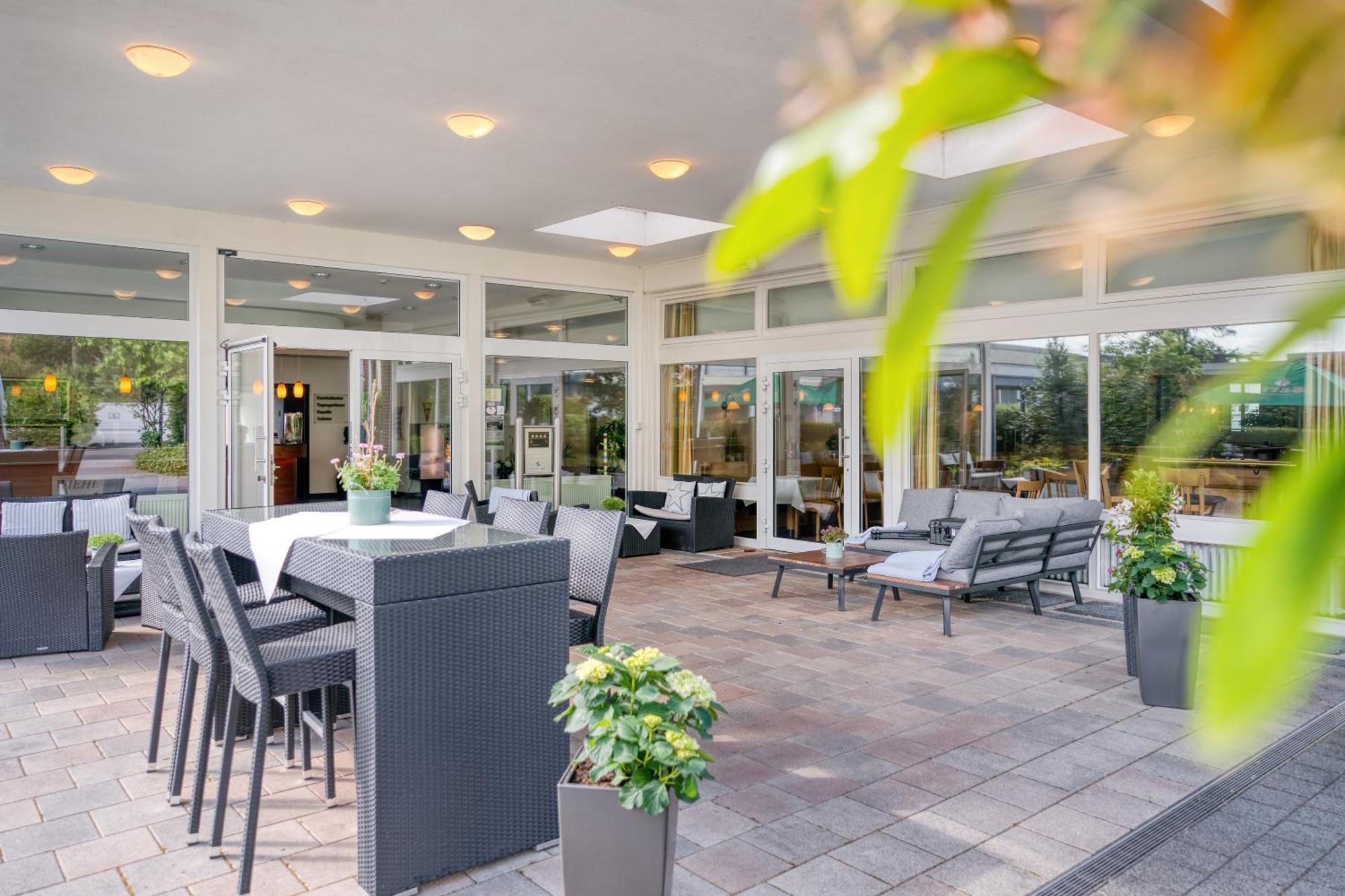 Hotel Wiehen-Therme Hullhorst Экстерьер фото